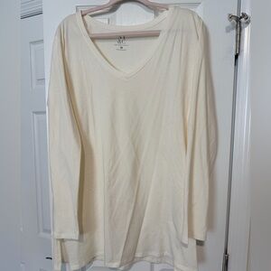 New York & Company Cream V-Neck Long Sleeve Top